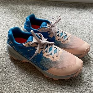 Mammut Women’s Athletic Shoes